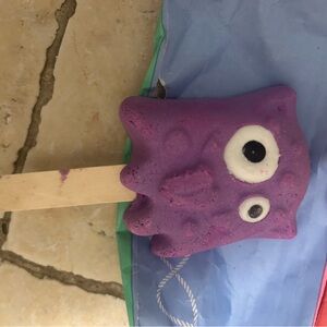 Lush worry monster bubble bar